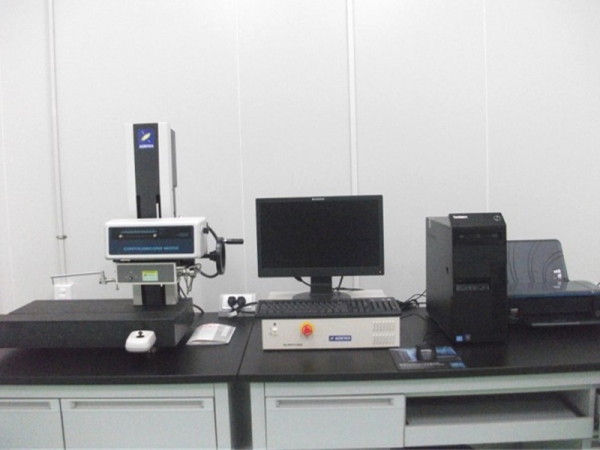 Contour Shape Measuring Machine (Tokyo Precision SURFCOM 1600G)